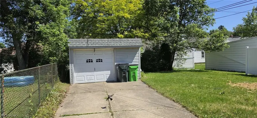 12605 Shady Oak Boulevard, Garfield Heights, OH 44125 - #2