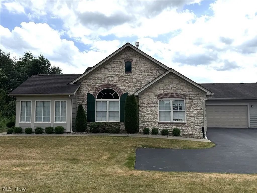 1203 River Glen Ne Drive, Warren, OH 44484 - #1