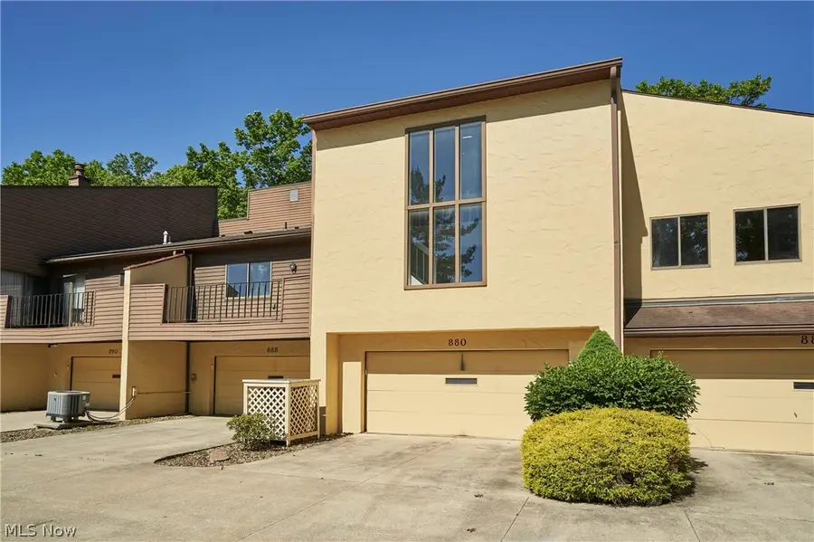 880 Hampton Ridge Drive, Akron, OH 44313 - #2