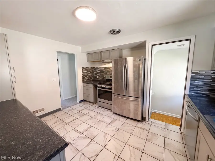 13606 Carpenter Road, Cleveland, OH 44125 - #2