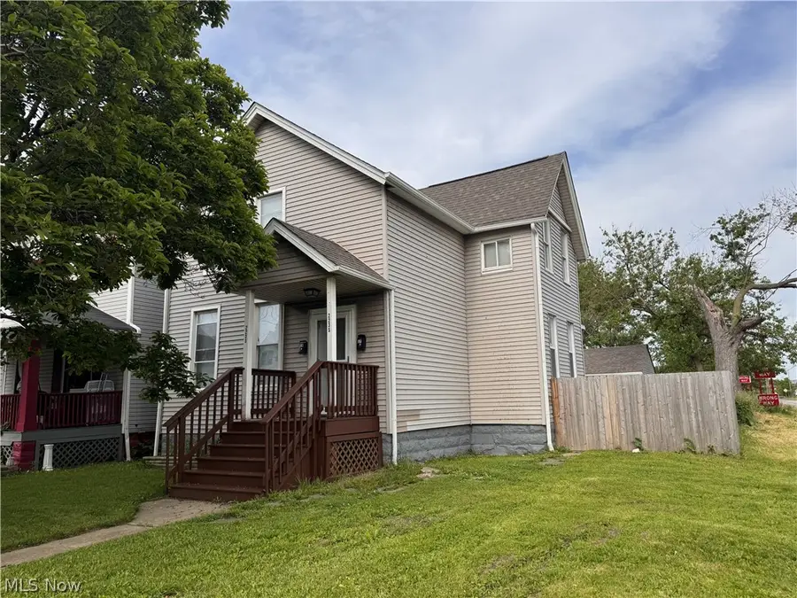 2233 W 98th, Cleveland, OH 44102 - #2