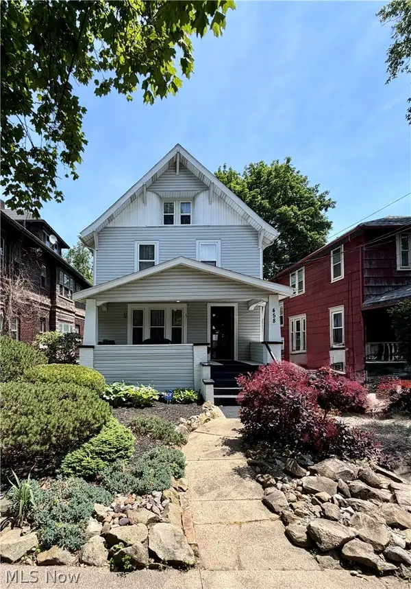 458 Crestwood Avenue, Akron, OH 44302