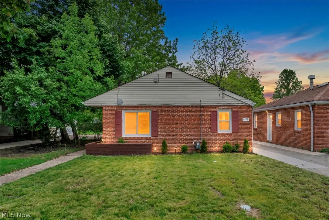 1279 Elmwood Road, Mayfield Heights, OH 44124 - #1