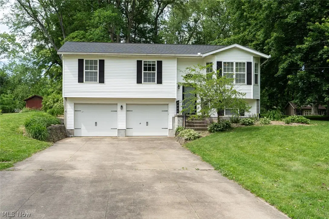 1211 Kingston Road, Uniontown, OH 44685 - #1