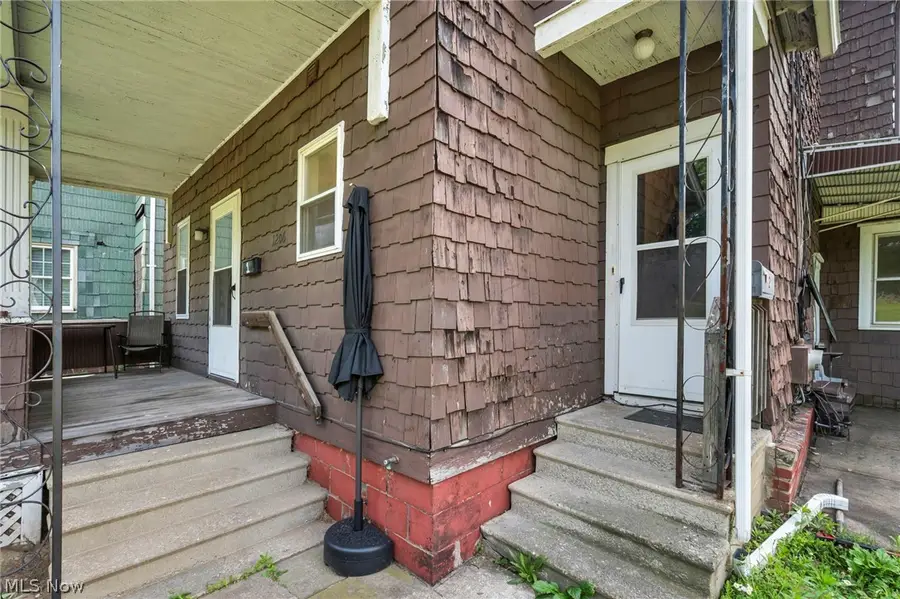 1206 Lawrence Ne Road, Canton, OH 44705 - #3