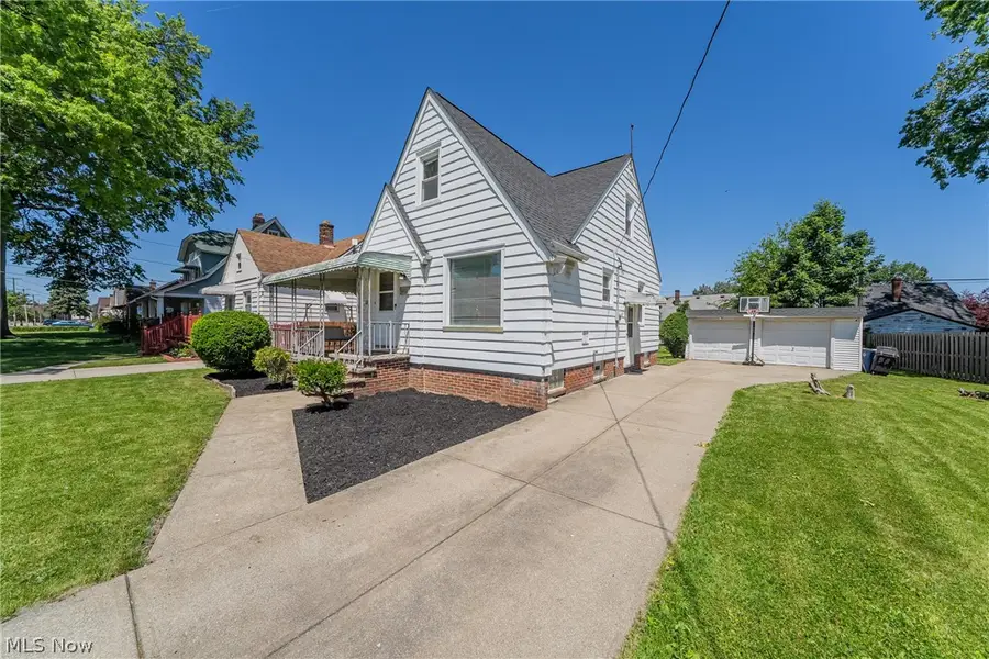 4408 Archmere Avenue, Cleveland, OH 44109 - #2