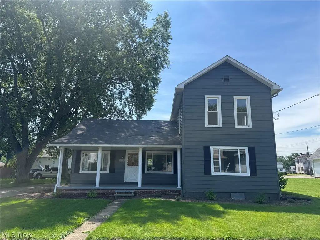 218 Main W Street, Beach City, OH 44608 - #1