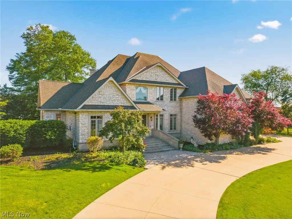 1524 Eagle Watch Ne Street, Canton, OH 44721 - #1