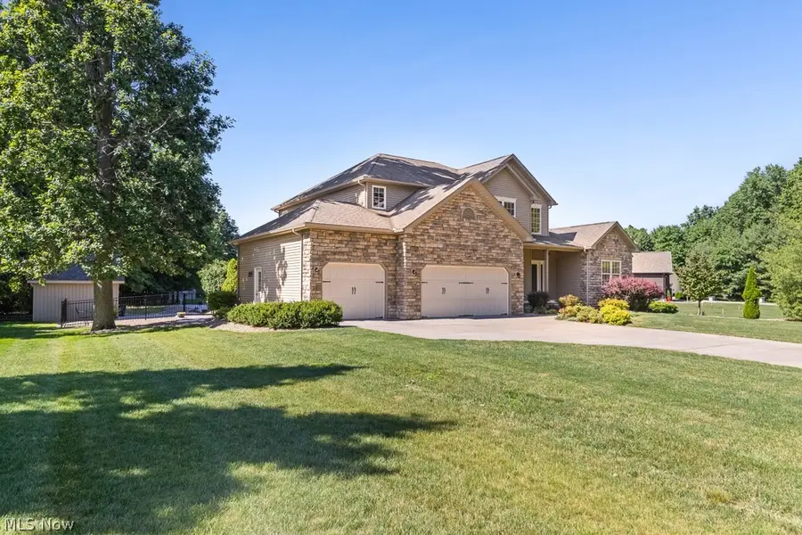 2820 Ashwood Drive, Alliance, OH 44601 - #2