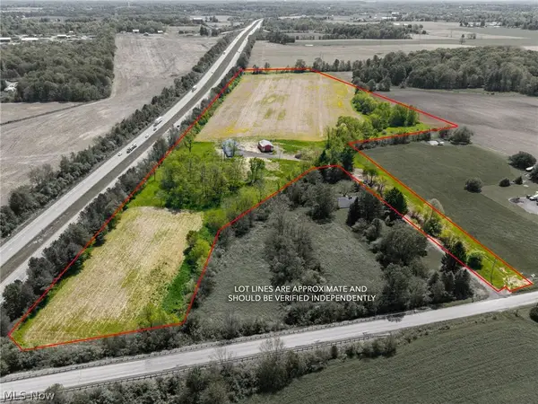Deerfield Nw Avenue, Dalton, OH 44618