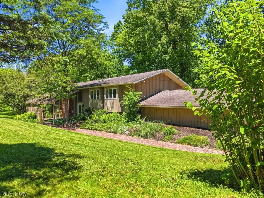 905 Heritage Lane, Montrose Ghent, OH 44333 - #2