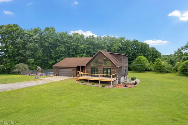 201 Country Lane, Walker, WV 26180