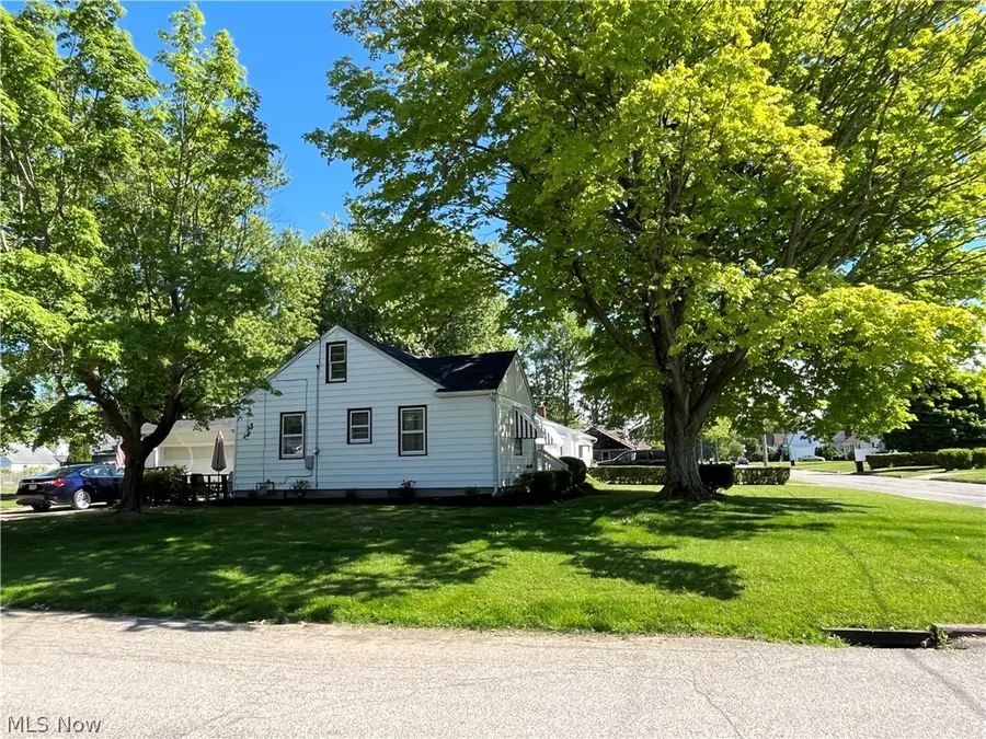 708 Allen Avenue, Ashtabula, OH 44004 - #2