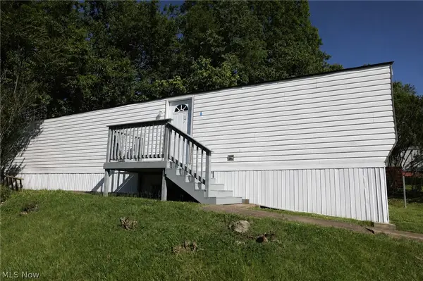 216 Young Lane, St Clairsville, OH 43950