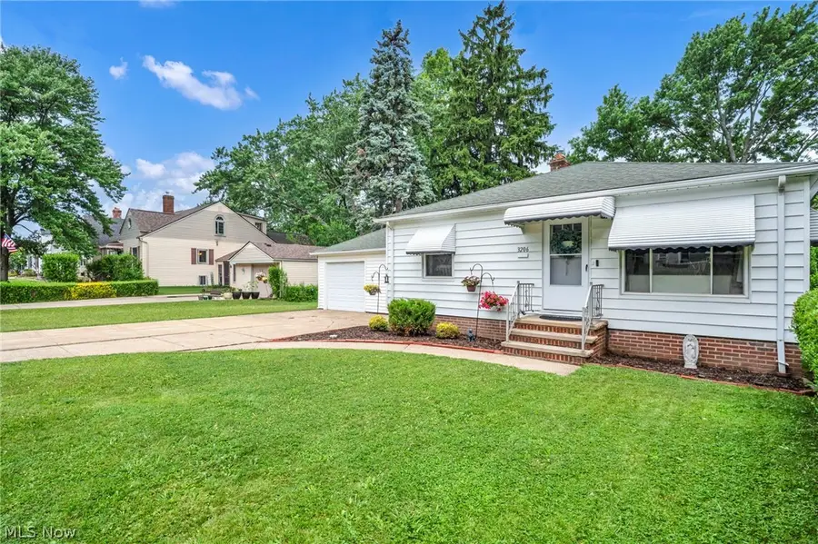 3206 Torrington Avenue, Parma, OH 44134 - #2