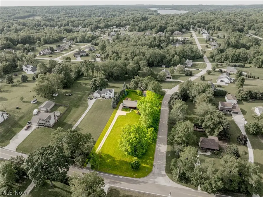 207 Mount Pleasant Road, Green, OH 44216 - #2
