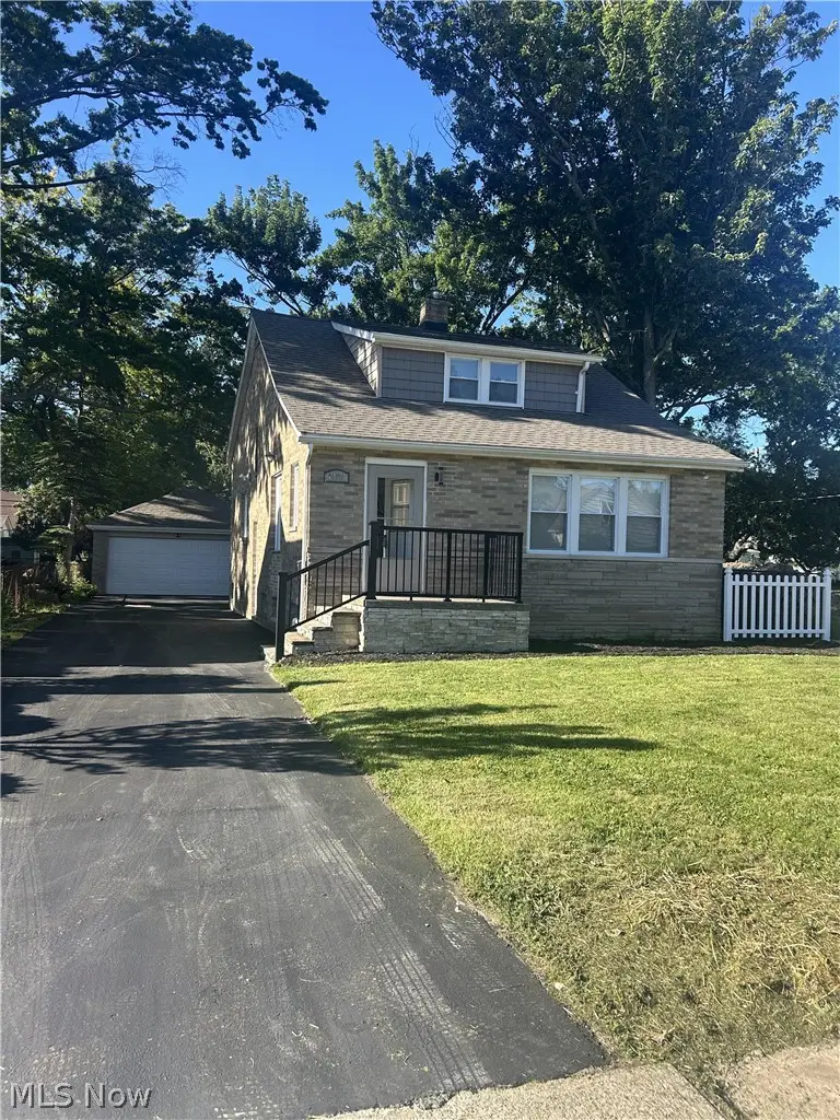 24371 Hartland Drive, Euclid, OH 44123 - #2