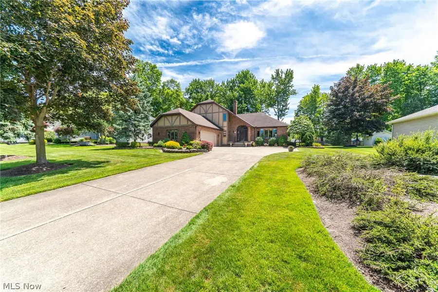 6276 Coldstream, Highland Heights, OH 44143 - #2