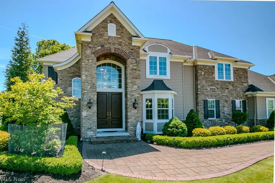 6300 Ox Ridge Trail, Highland Heights, OH 44143 - #2