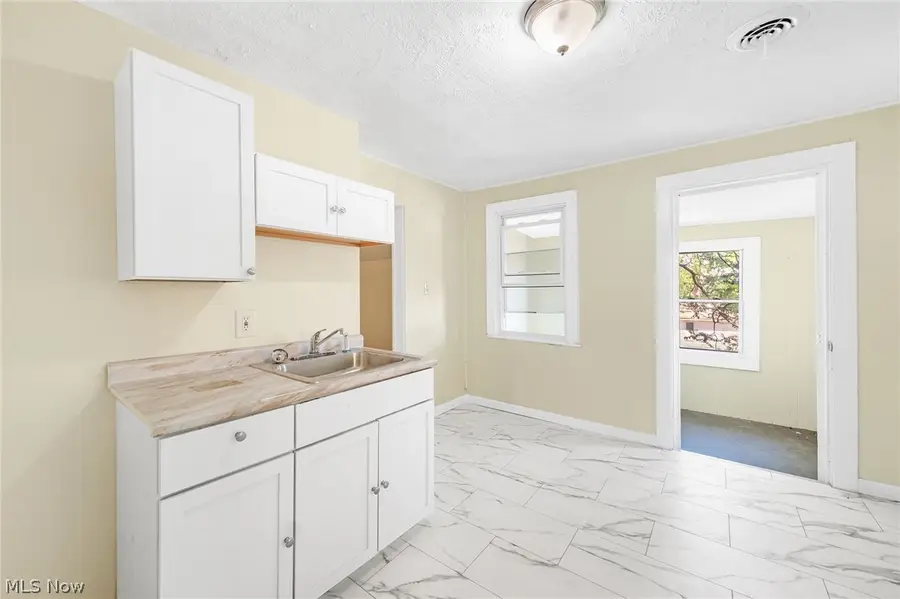 3020 W 47th Street, Cleveland, OH 44102 - #3