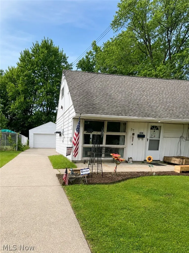 4130 Woodmere Drive, Austintown, OH 44515 - #2