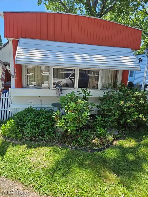 1243 Los Angeles Nw Boulevard, North Canton, OH 44720