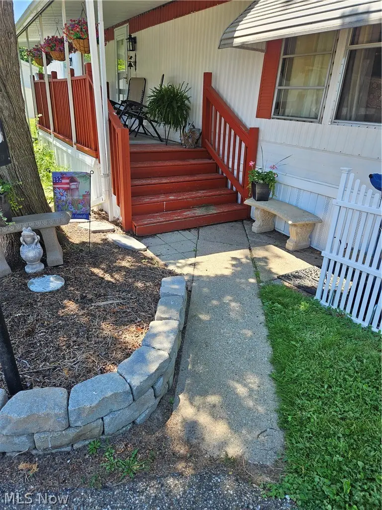 1243 Los Angeles Nw Boulevard, North Canton, OH 44720 - #2