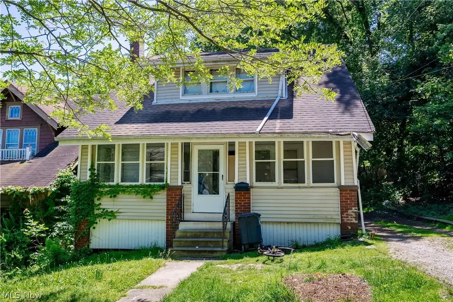 628 Lakemont Avenue, Akron, OH 44314 - #3
