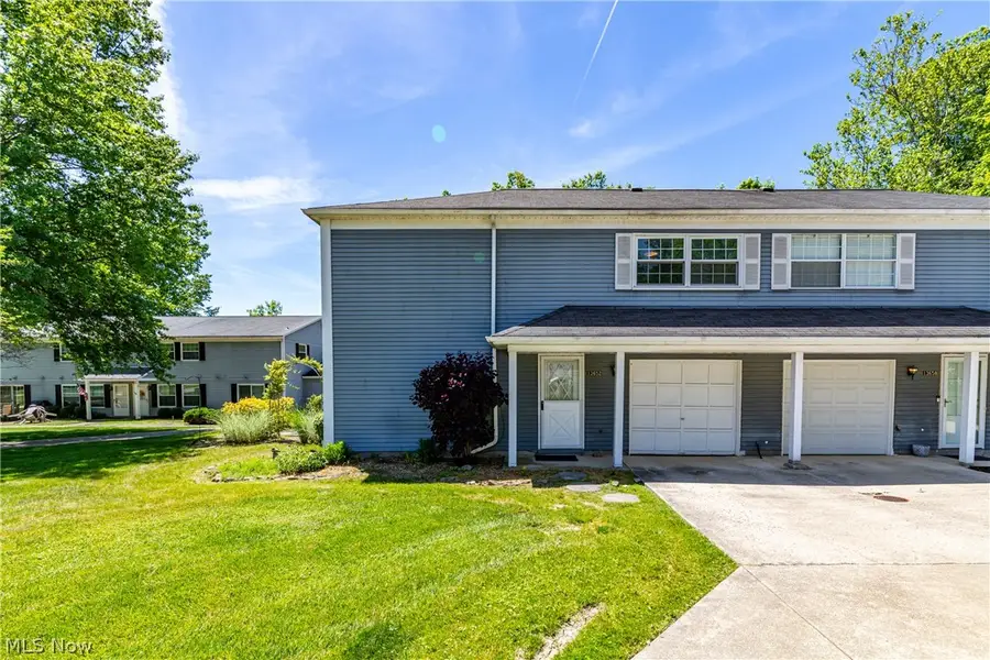 13652 Oakbrook Drive, North Royalton, OH 44133 - #2