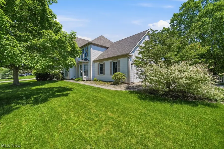 3021 Duquesne Drive, Stow, OH 44224 - #2