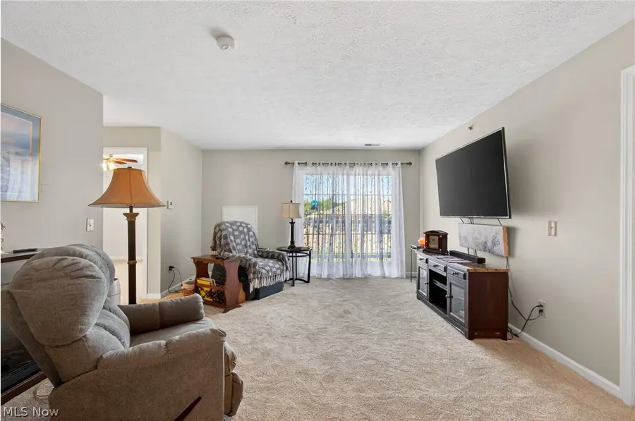 4703 Hills And Dales Nw Road, Canton, OH 44708 - #3