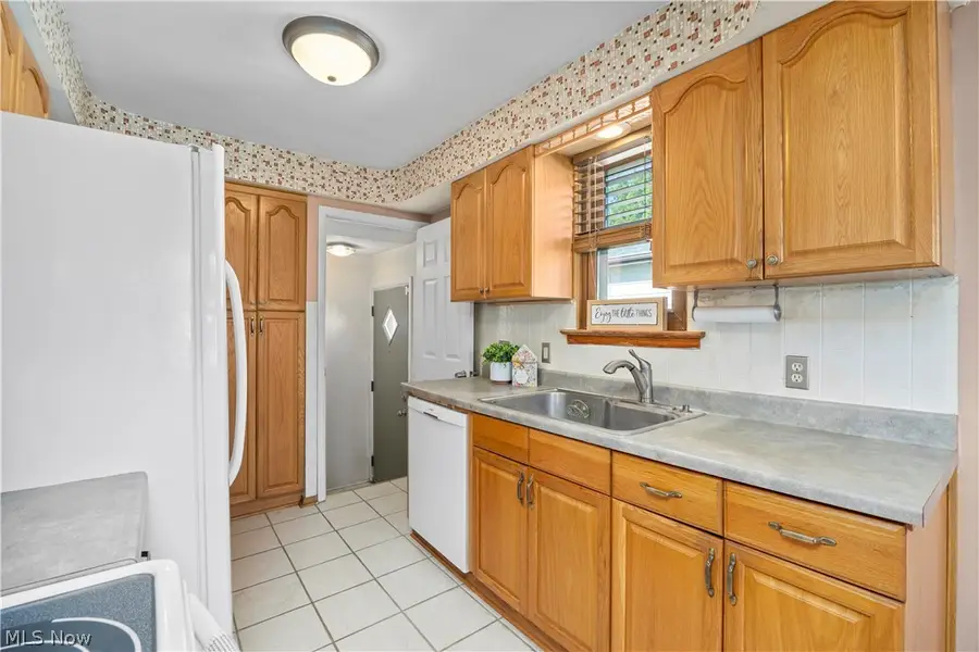 2603 Center Drive, Parma, OH 44134 - #3