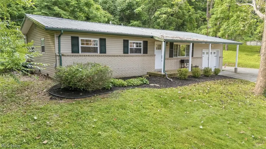 544 Homestead Drive, Williamstown, WV 26187 - #2