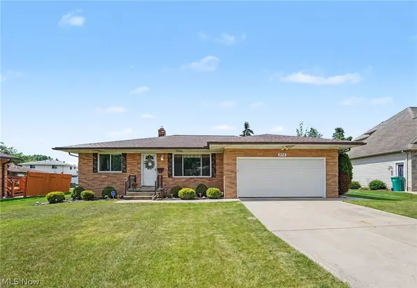272 N Skyline Drive, Seven Hills, OH 44131