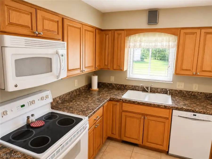 14598 S Gateway Drive, North Royalton, OH 44133 - #2
