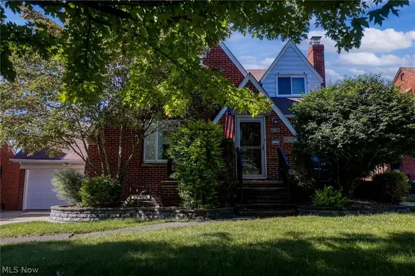 6110 Hollywood Drive, Parma, OH 44129