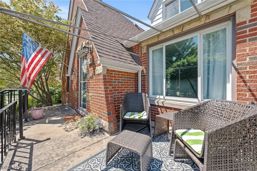 6110 Hollywood Drive, Parma, OH 44129 - #2