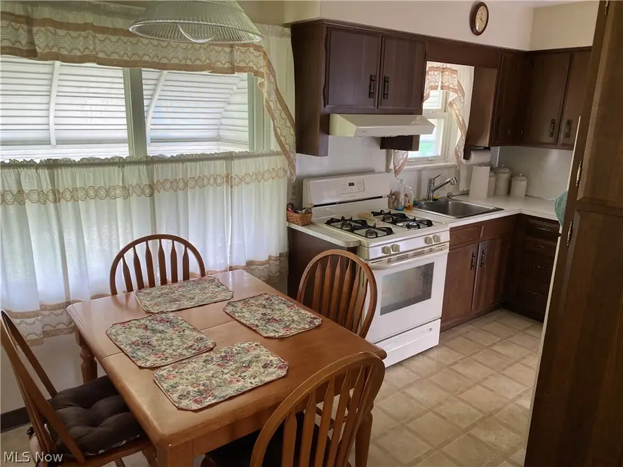 12910 Shady Oak Boulevard, Garfield Heights, OH 44125 - #3