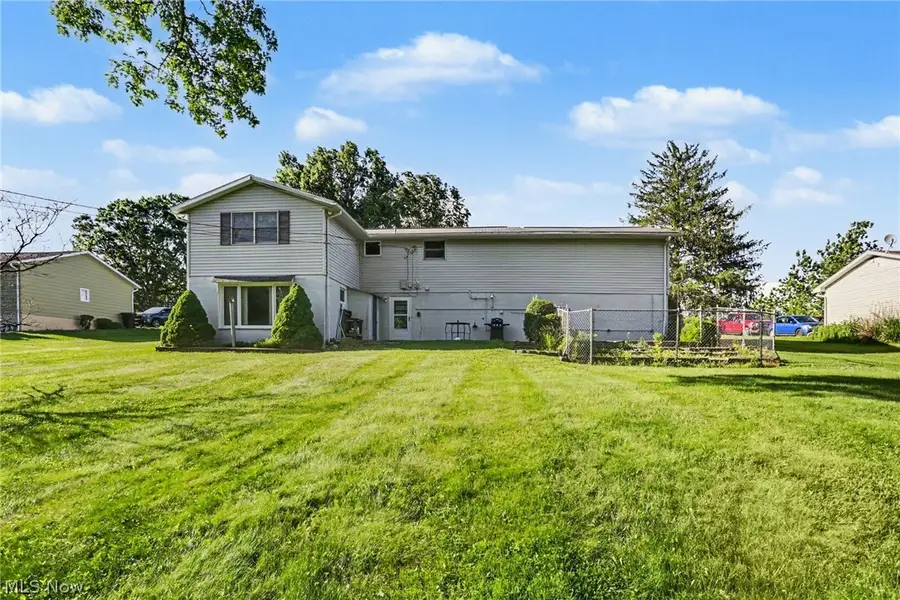 316 Walker Drive, Zanesville, OH 43701 - #3