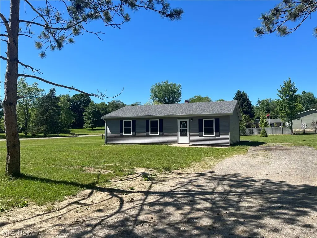 2655 Pine Ridge Road, Ashtabula, OH 44004 - #1
