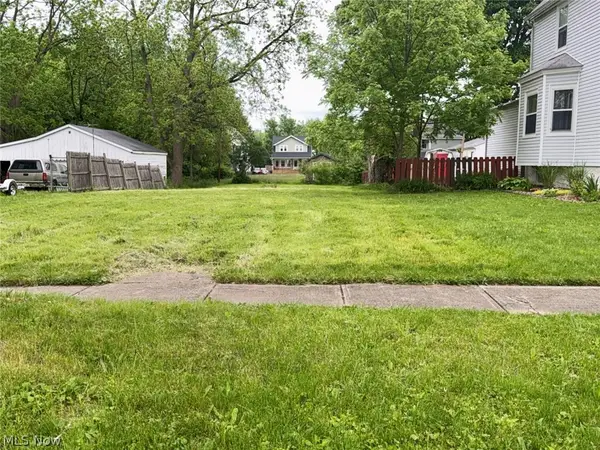 222 Wooster Street, Elyria, OH 44035