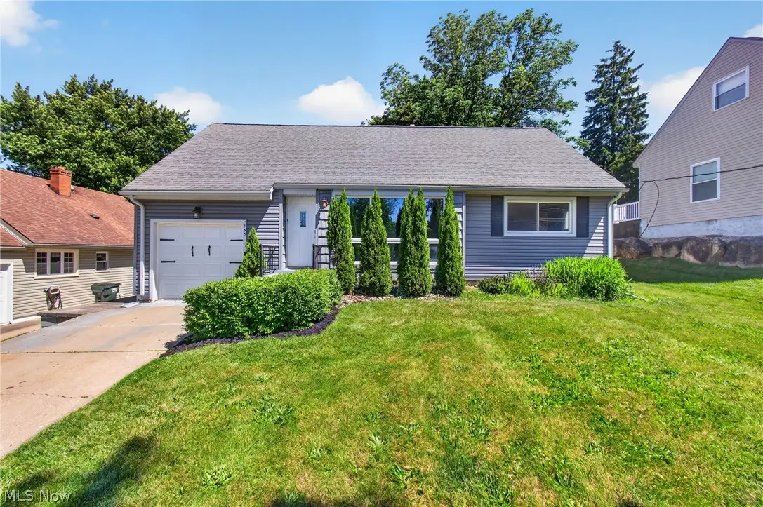 153 Far View Sw Drive, North Canton, OH 44720 - #1