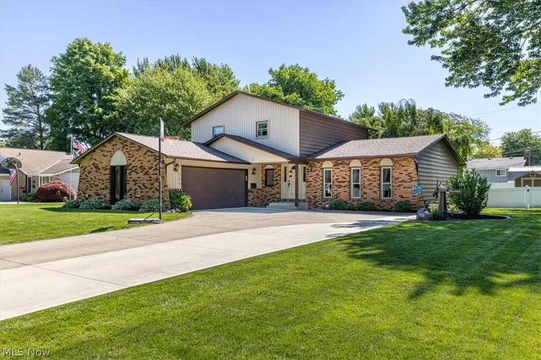 709 Oakhurst Drive, Amherst, OH 44001 - #1