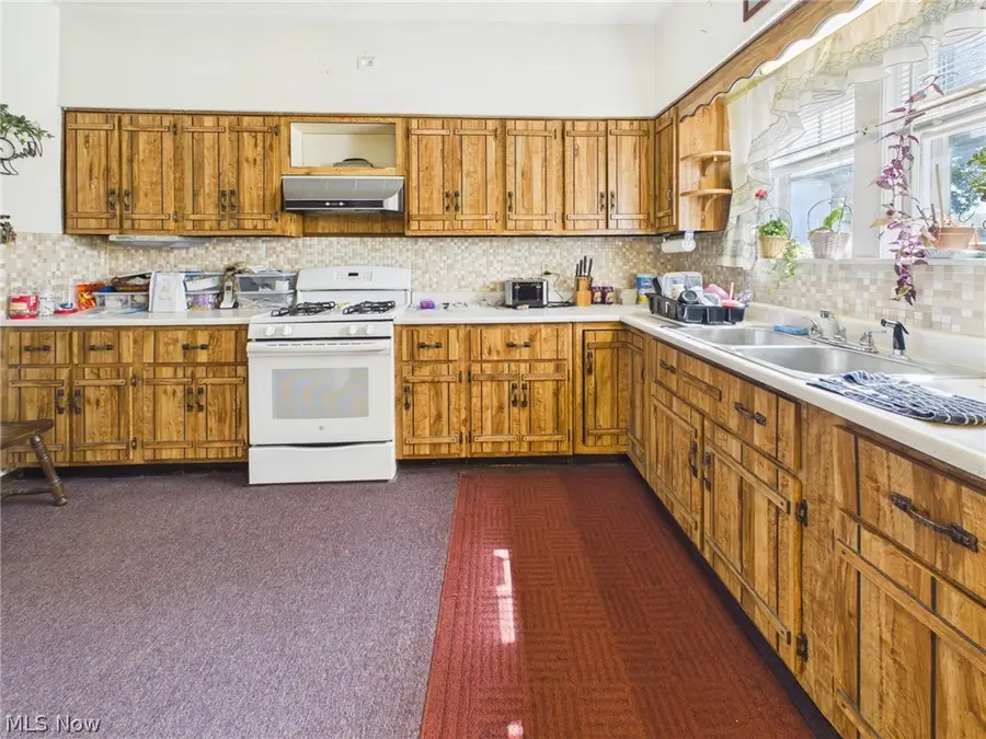 927 32nd Street, Parkersburg, WV 26104 - #3