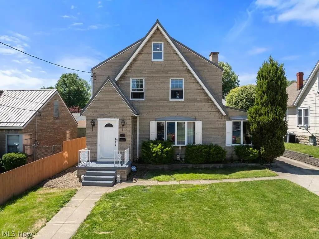 3813 Collins Way, Weirton, WV 26062 - #1