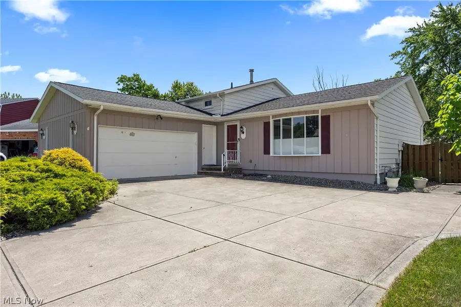 20563 Holly Circle, Strongsville, OH 44149 - #3