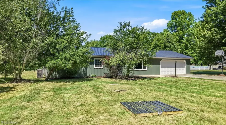 5423 Thompson Clark Road, Bristolville, OH 44402 - #2