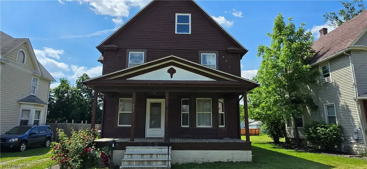 201 W 26th Street, Lorain, OH 44052 - #1