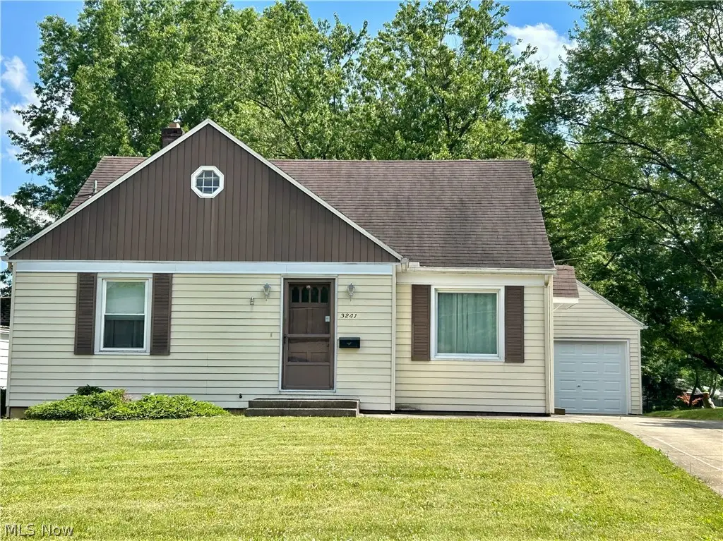 3241 Estates Circle, Youngstown, OH 44511 - #1