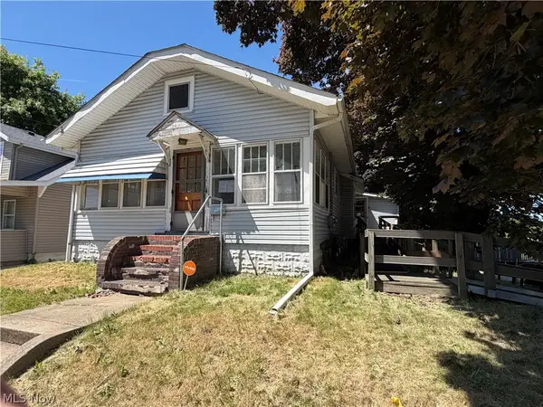 1027 Austin Avenue, Akron, OH 44306